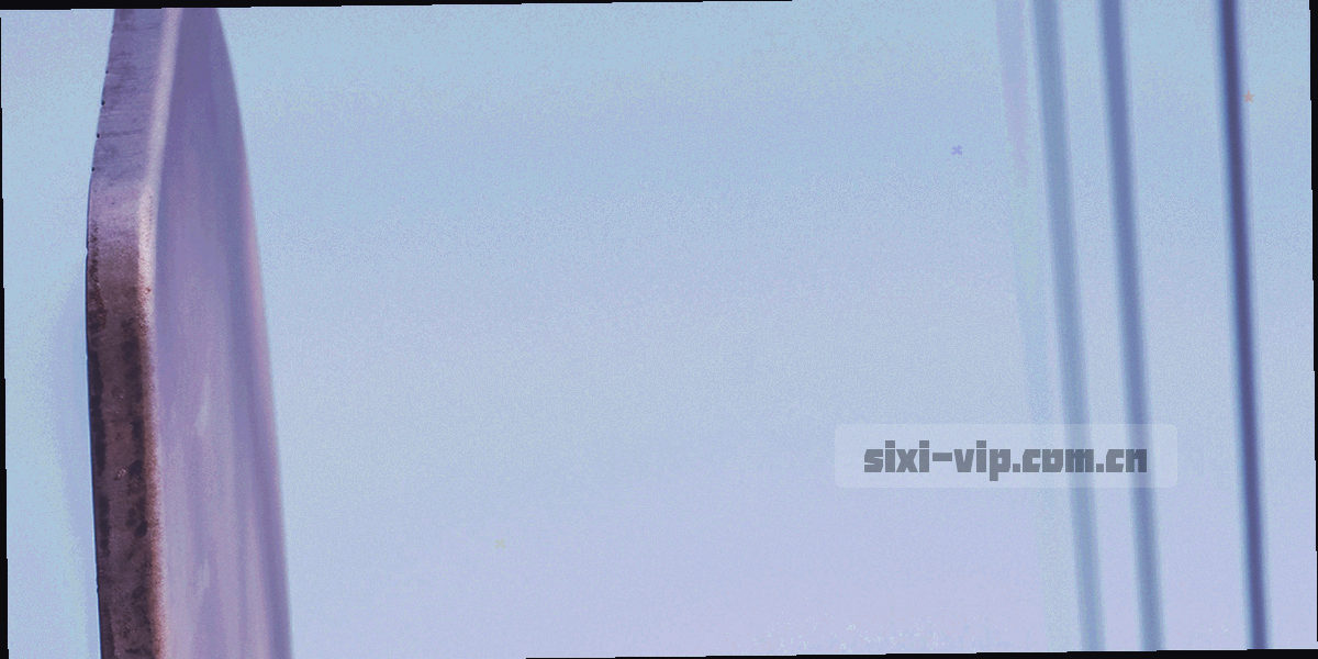 桌面俯拍：一本翻开的条款记录本旁放着计时器，页边用红金线条勾勒